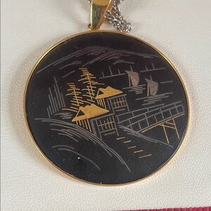Black and Gold Pendant Necklace
